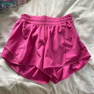 SONIC PINK LULULEMON SHORTS 4”